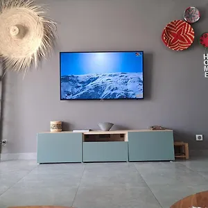 https://luxe-appartement-a-5-m-de-plage.essaouirahotels.net