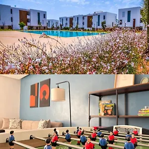 Golf View, Pool,2 Min Walk To Beach, Nakta Appartement